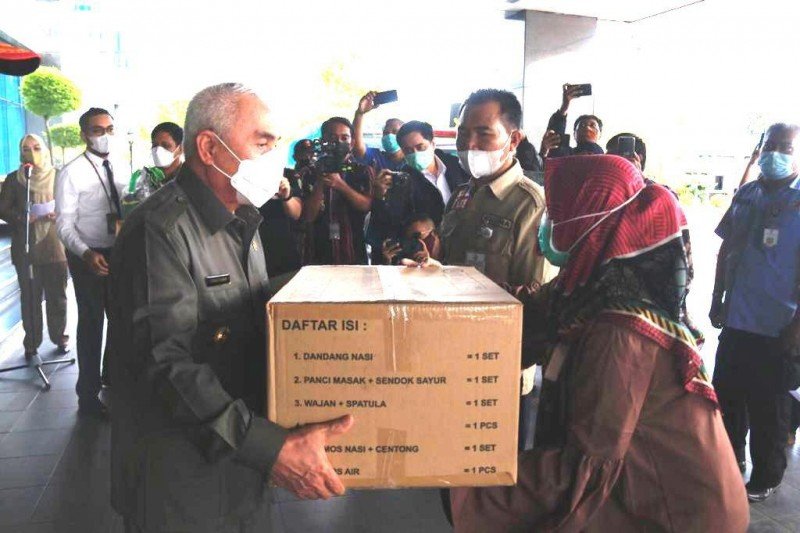 Kirim Bantuan, Isran: Semoga Bermanfaat Untuk Korban Banjir