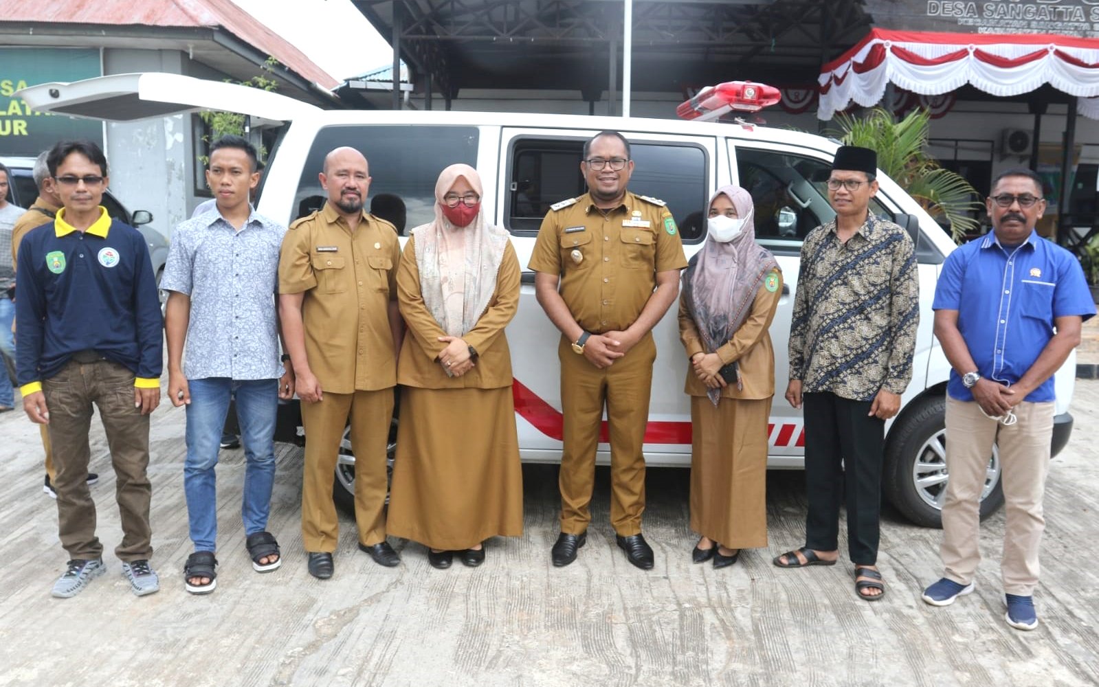 Pemkab Kutim Serahkan Bantuan Ambulance untuk Warga Sangatta Selatan