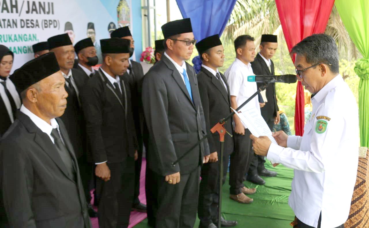 Bupati Kutim Lantik BPD di 4 Desa Kecamatan Sandaran