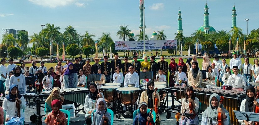 Pemkab Kutim Gelar Upacara Bendera Peringati Hardiknas 2023