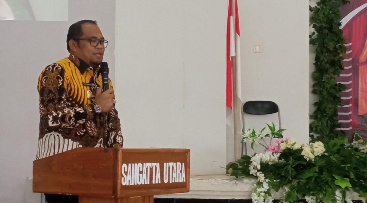 Wabup Kasmidi Bulang, Camat Harus Jadi Inpirasi