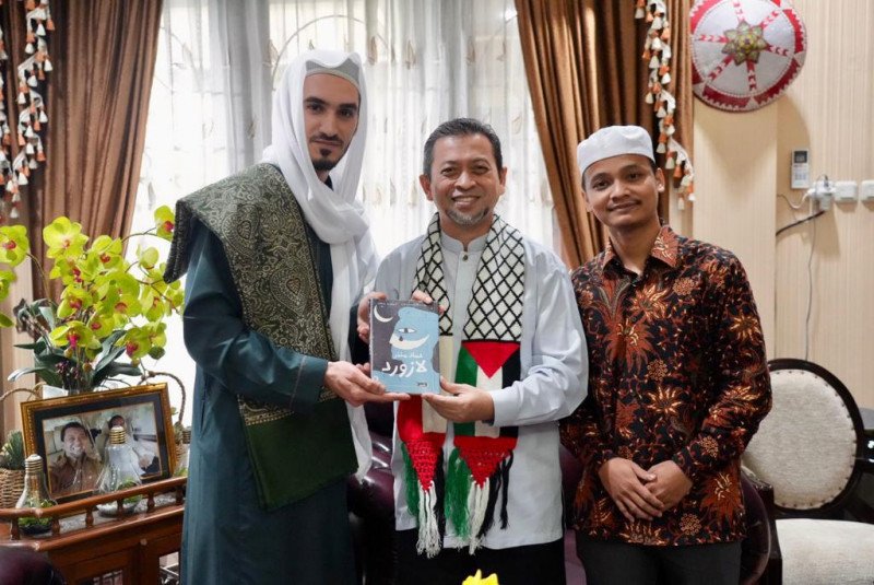 Wagub Hadi Terima Kunjungan Imam Masjid Palestina 