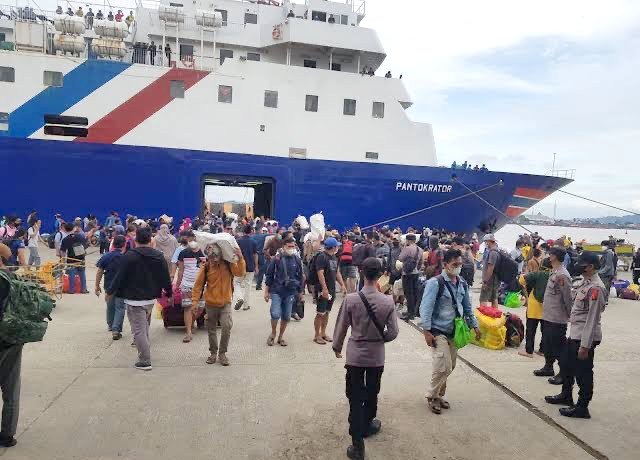 Besok Puncak Arus Balik Di Pelabuhan Samarinda Dimulai 
