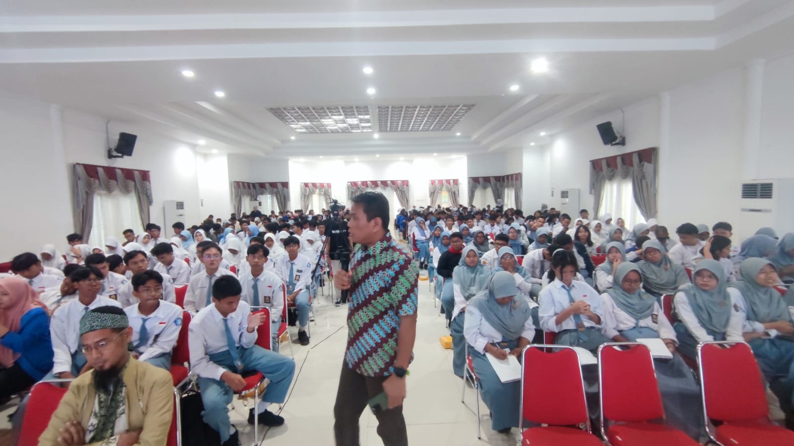 Atur Porsi Main Game, Beri Ruang Berliterasi