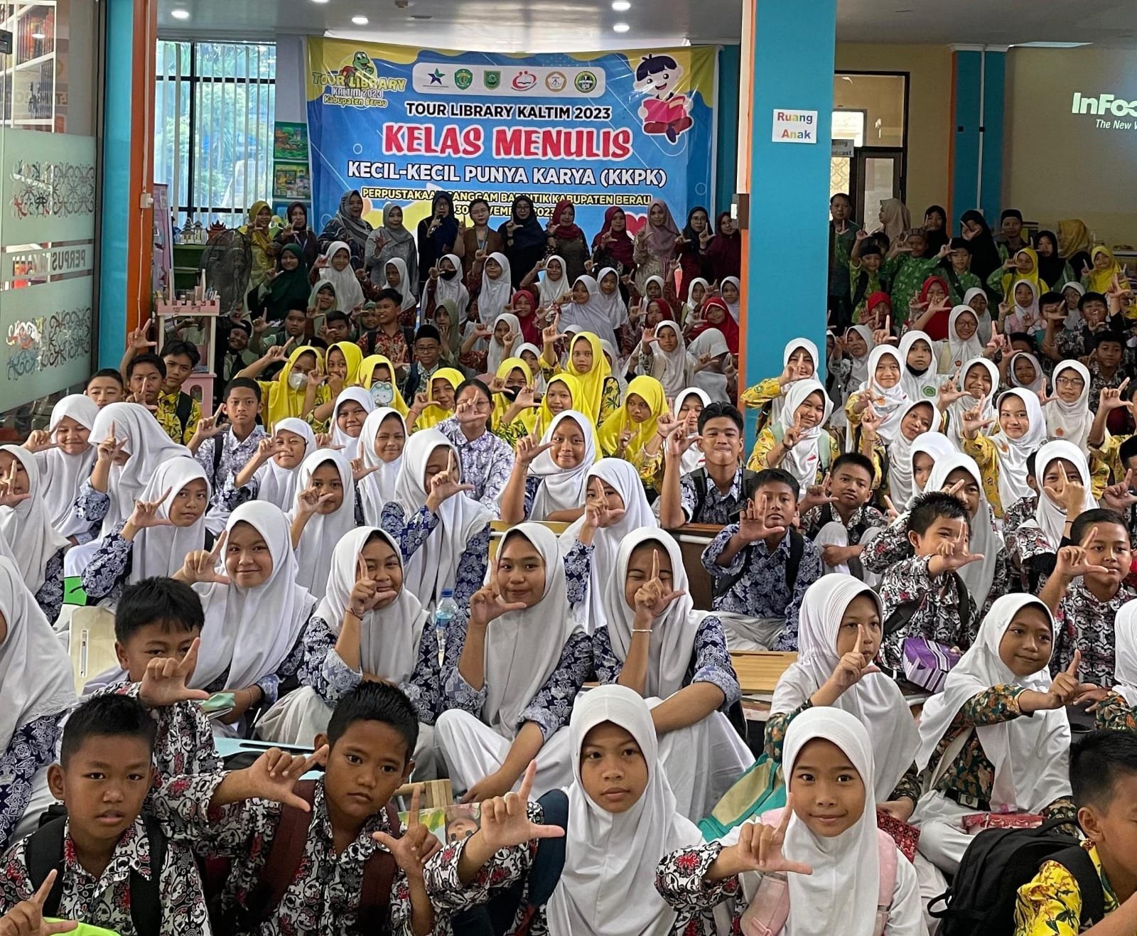 Tingkatkan Animo Menulis Para Pelajar