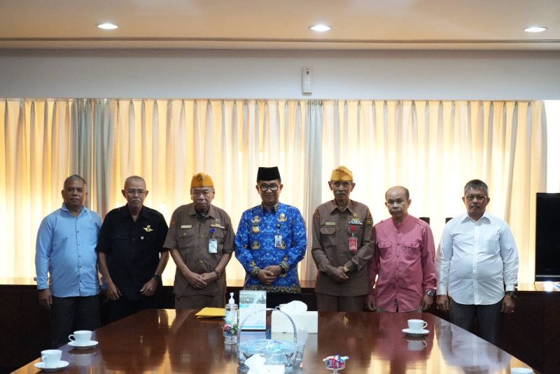 Pj Gubernur Kaltim Terima Kunjungan LVRI