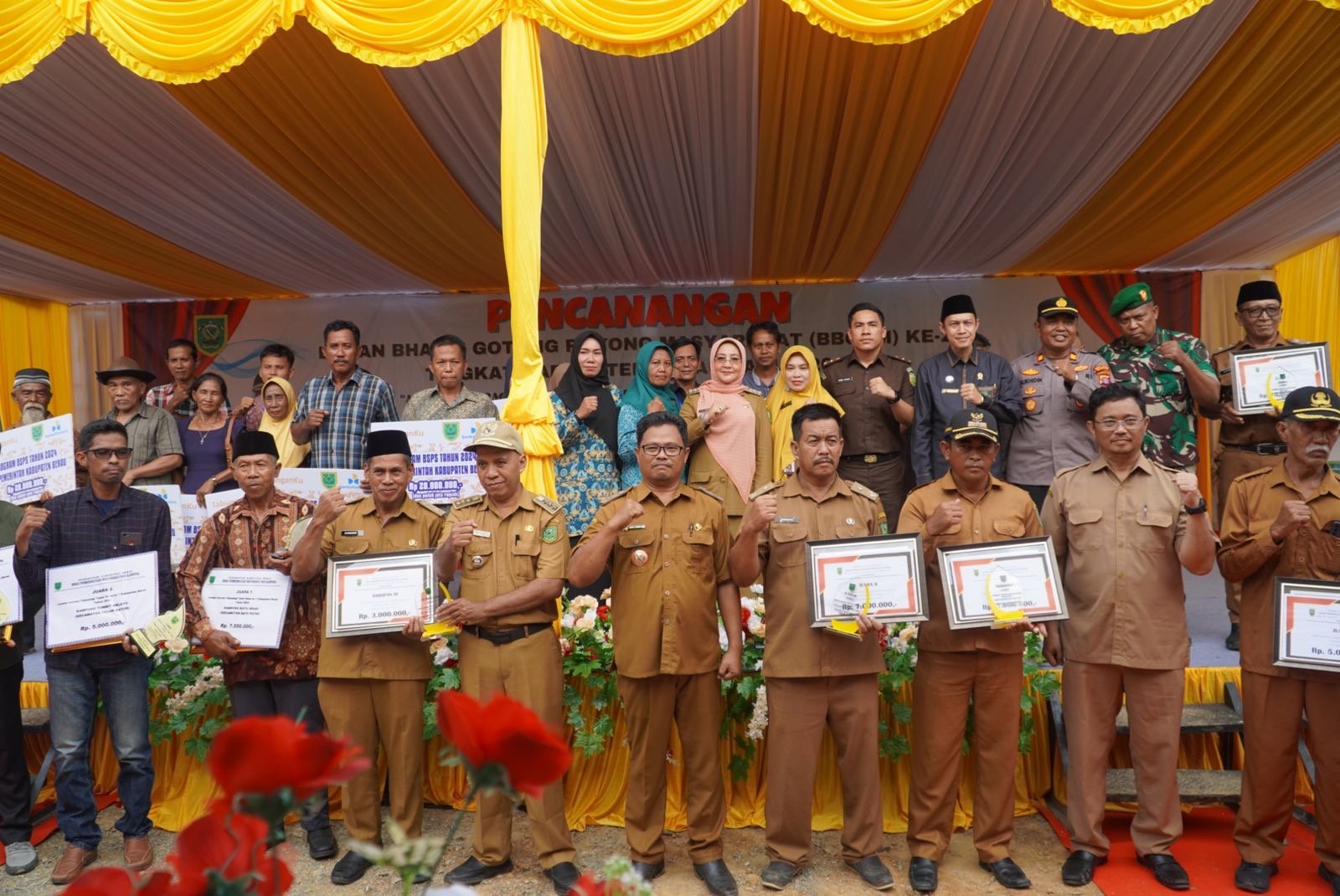 Kampung Harapan Jaya Juara Gotong Royong se Kabupaten Berau