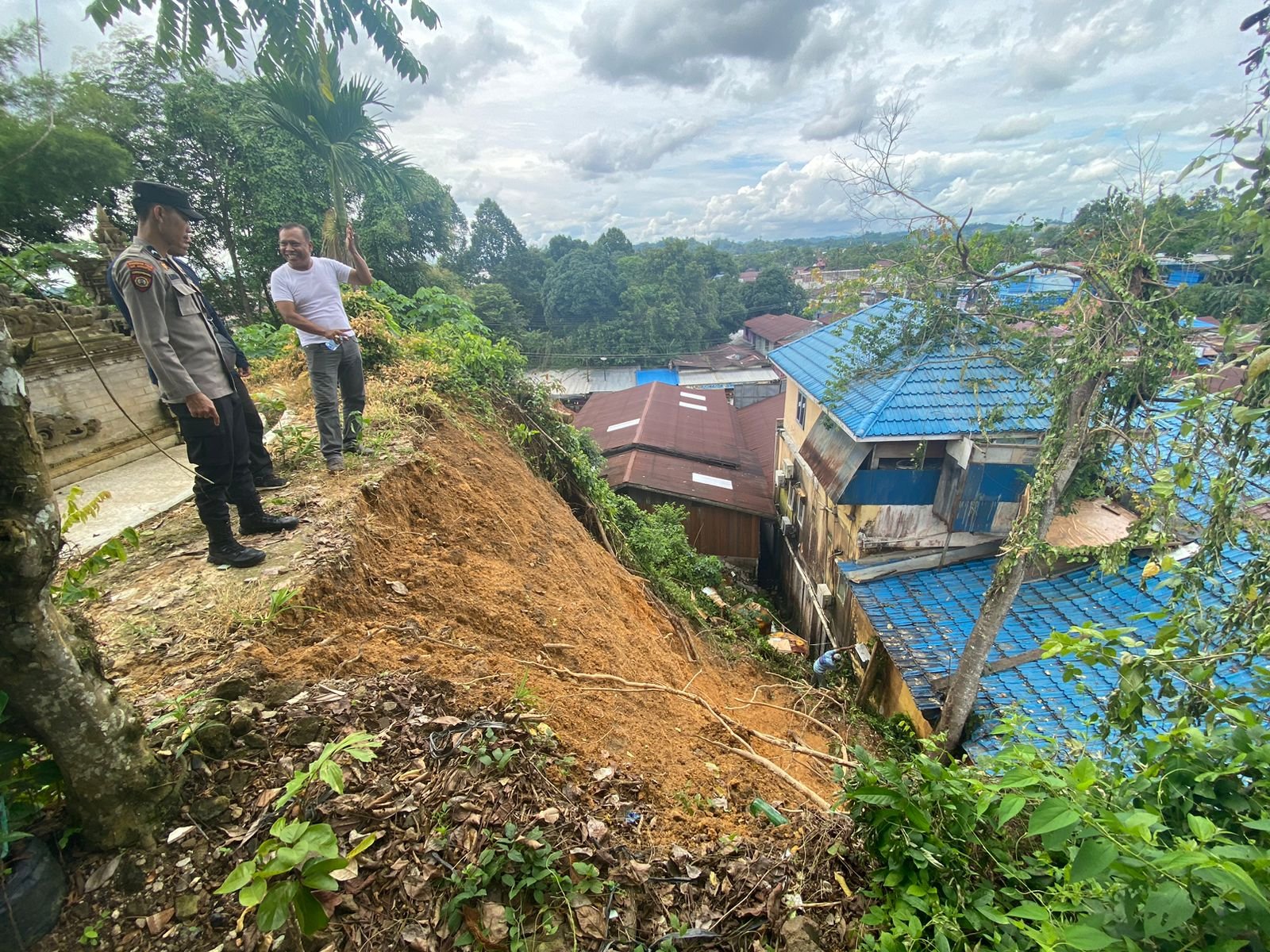 Polsek Sambaliung Imbau Waspada Tanah Longsor