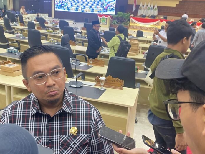 Nurhadi Beri Dukungan Pembelajaran Membatik Masuk SMA