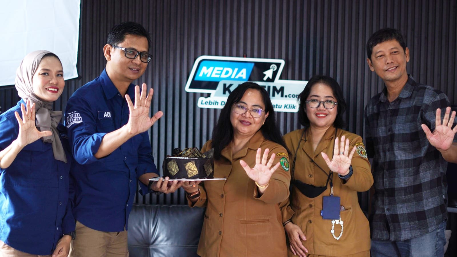 Diskominfo Kaltim Hadiri Peresmian Kantor Baru Media Kaltim